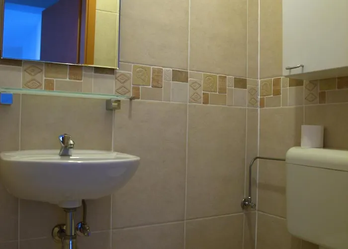 Stylish With 2br Apartment