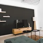 Stylish With 2br Lägenhet *